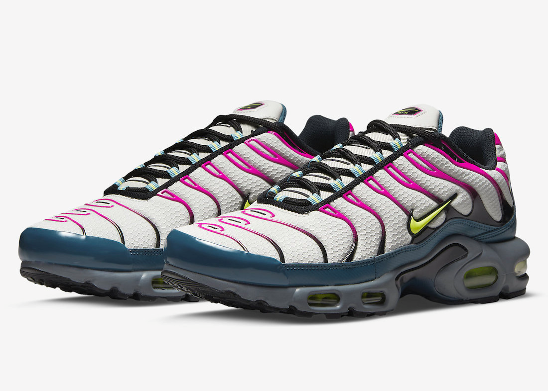 NIKE AIR MAX PLUS TN SE