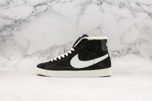 NIKE BLAZER MID