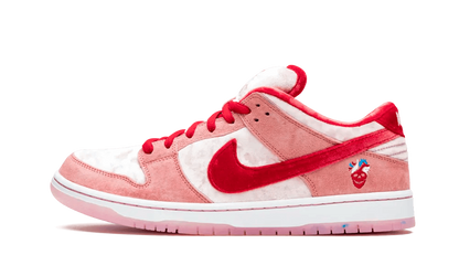 Nike SB Dunk Low StrangeLove Skateboards