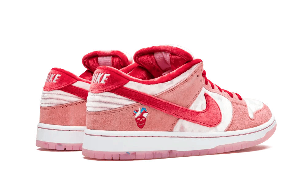 Nike SB Dunk Low StrangeLove Skateboards