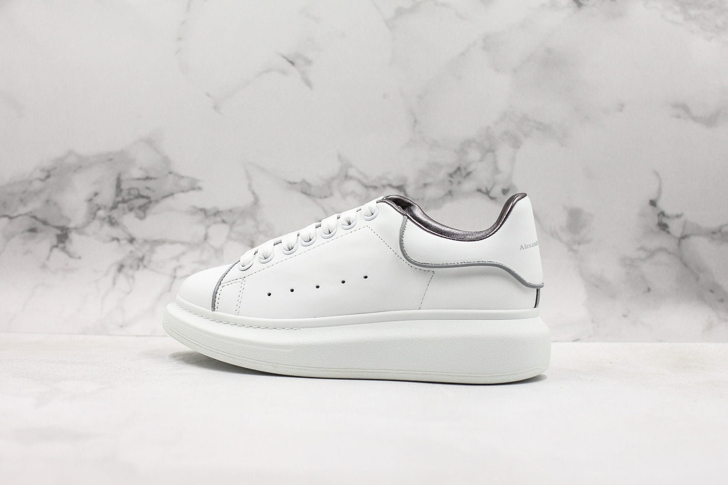 ALEXANDER MCQUEEN OVERSIZED SNEAKER