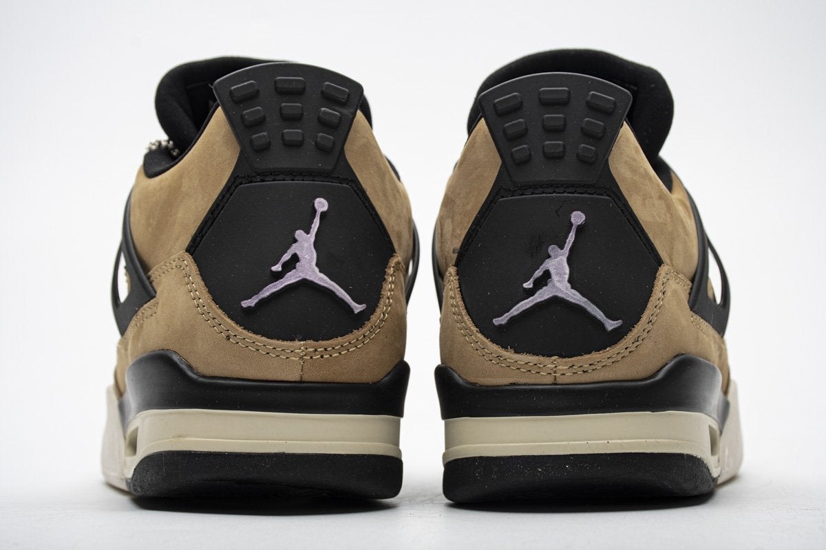 NIKE AIR JORDAN 4